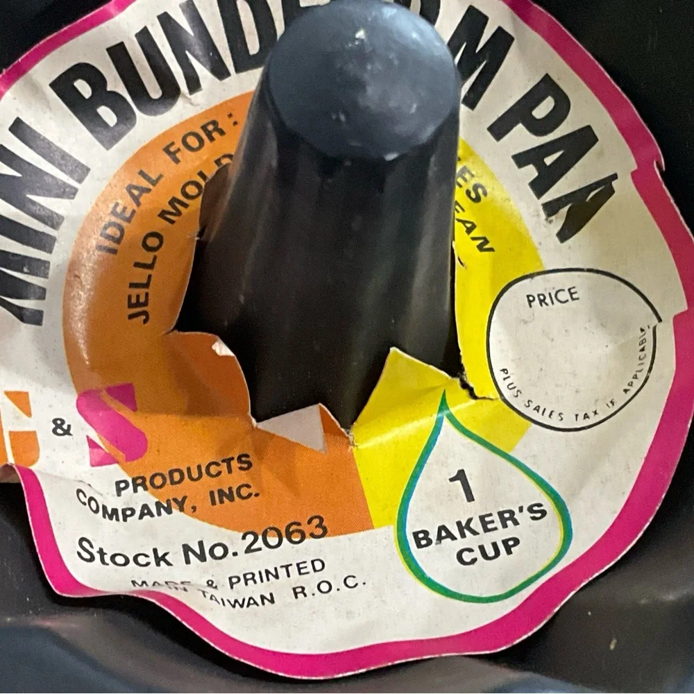 Unique Vintage this lot